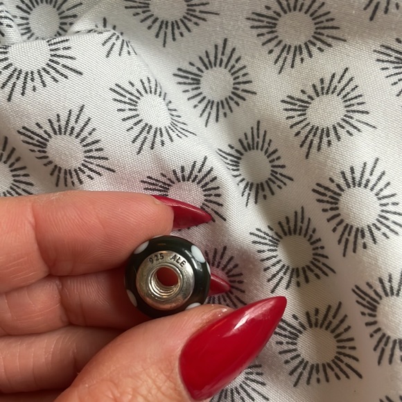 Pandora White Flowers For You Murano Glass Charm Retired and Rare piece - Picture 4 of 4